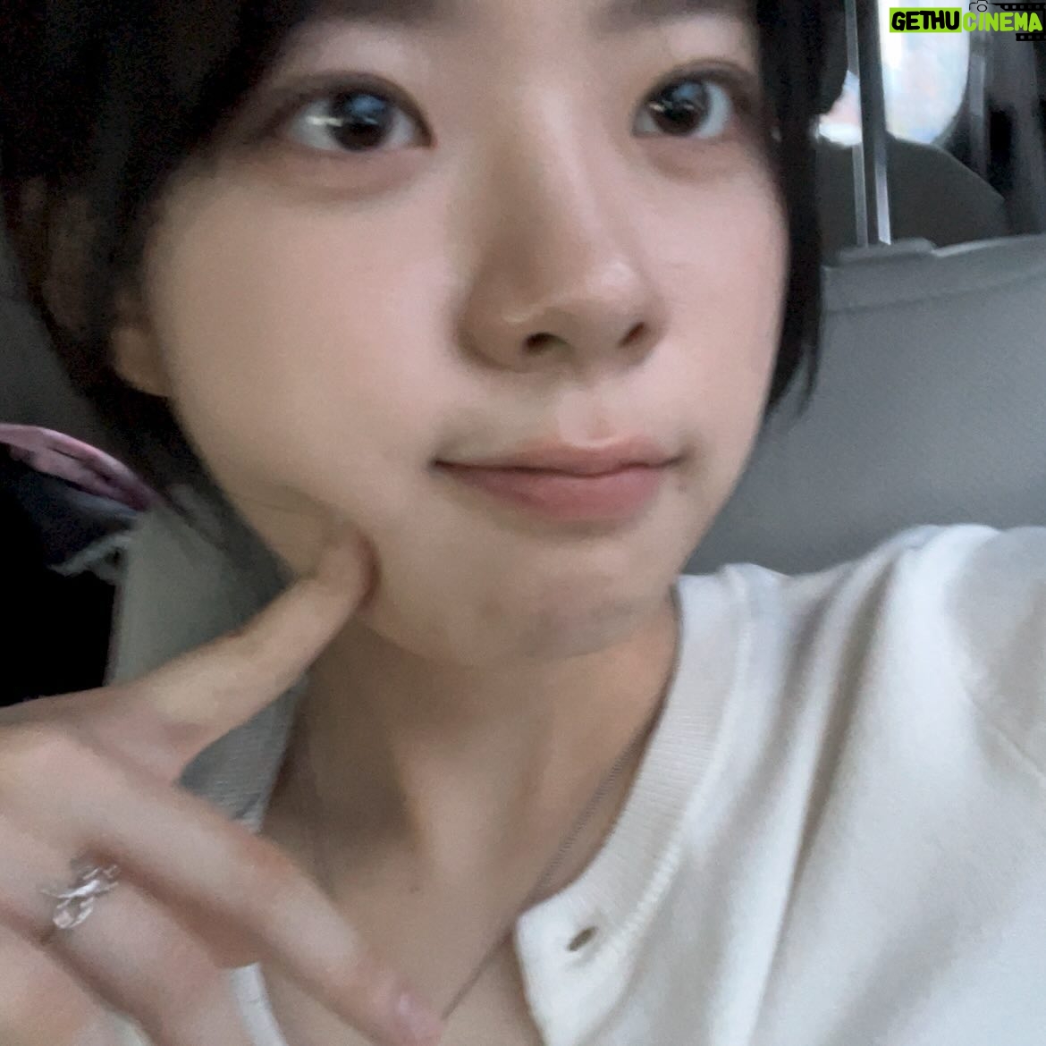Lee Jae-in - 140.3K Likes - love&peace!