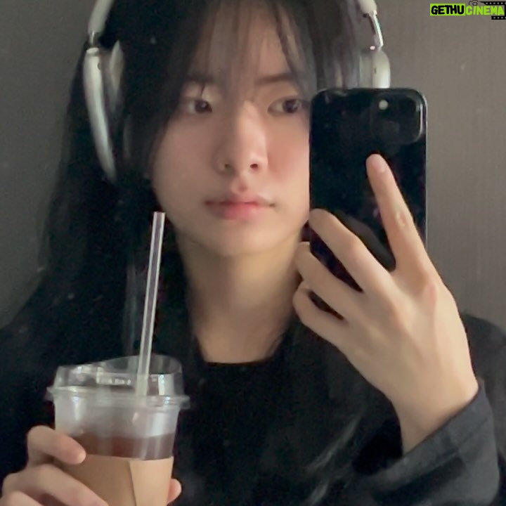 Lee Jae-in - 140.3K Likes - love&peace!