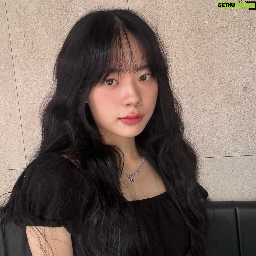 Lee Jae-in - 93.6K Likes - 
