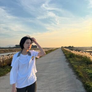 Lee Jae-in Instagram - #미지의서울 오늘도 본방사수☘️🎶