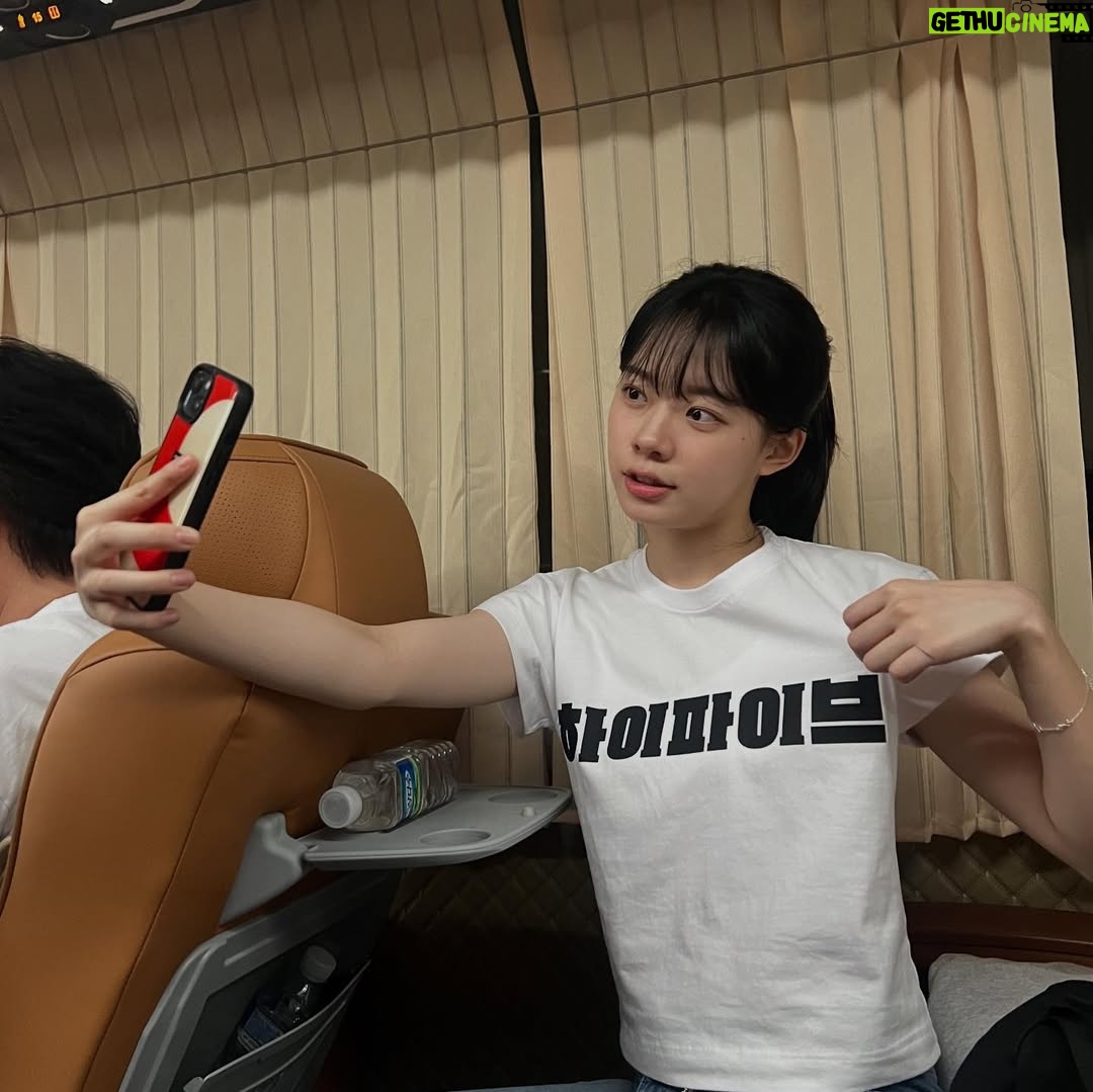 Lee Jae-in - 86.9K Likes - #하이파이브 개봉했어요!!!!! 💪🏻🥰 극장에서 얼른 만나요🎶