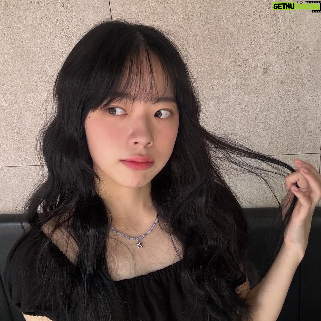 Lee Jae-in - 93.6K Likes - 