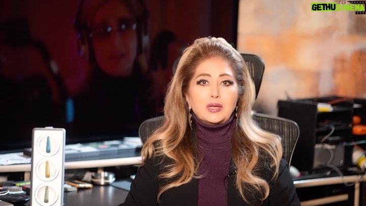Leila Forouhar - 78.3K Likes - امسال نوروز باستانی ما ، شرمنده ی ملت در بند خود است و فرشتگانی که اکنون در میان ما نیستند و‌ یاد و خاطره شان اشک را برایمان به ارمغان می آورد. 
در آستانه ی سال نو آرزو کنیم پلیدی ها از سرزمینمان رخت بر بسته و عشق، شادی و آزادی به ایرانمان بازگردد.
«اگه ایران شده زندان بزرگ
اگه بوی غم گرفته خاک مون
وقتشه که روزگارو نو کنیم
وقتشه بازم بخنده آسمون»
نوروز خجسته باد 
لیلا فروهر

#نوروز #زن_زندگی_آزادی #ایران
#لیلافروهر