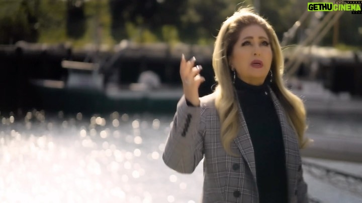 Leila Forouhar - 53.5K Likes - موزیک ویدیوی "زندگی"
🕘دوشنبه ۹ شب به وقت ایران ، ۱۰:۳۰ صبح به وقت لس آنجلس از کانال یوتیوب و سایر رسانه ها منتشر خواهد شد. 
🎥 www.youtube.com/leilaforouhar
«زندگی»
ترانه : فرهاد 
آهنگ : آرش کاویانی 
کارگردان: کوجی زادوری 
میکاپ: زارع 
تهیه کننده : فریبا فروهر