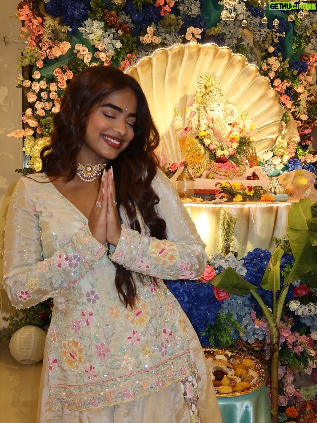 Leisha Patidar - 25.6K Likes - Where there is bappa, there is peace🥹🙏🏼💖