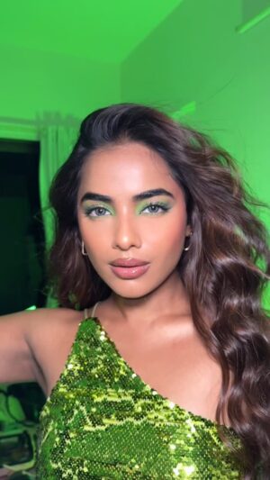 Leisha Patidar Instagram - Bodies Bodies🔫💥
#trending #makeuptransition