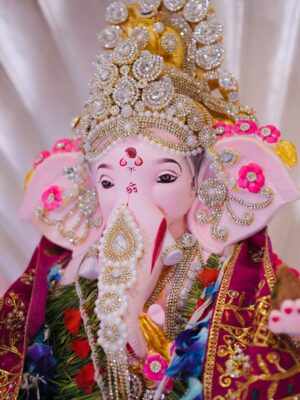 Leisha Patidar Instagram - Forever grateful & blessed…
no words can thank Bappa enough🙏🏼🥹💖
#2025
#ganpati