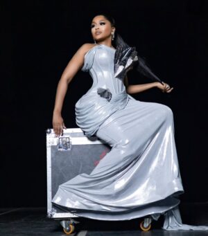 Lerato Kganyago Instagram - Just like water⦠I go with the flow š§āØ
#BasadiInMusicAwards2025
š @gertjohancoetzee