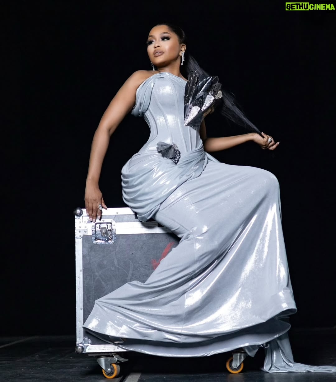 Lerato Kganyago - 3 Likes - Just like water… I go with the flow 💧✨

#BasadiInMusicAwards2025

👗 @gertjohancoetzee