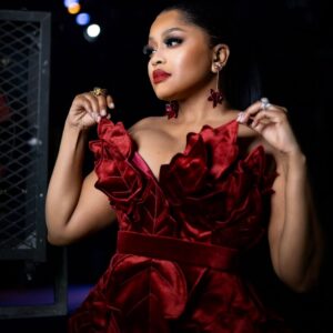 Lerato Kganyago Instagram - 🔥 🔥 everywhere… so, I brought a FAN 👀
👗 @gertjohancoetzee
#BasadiInMusicAwards2025