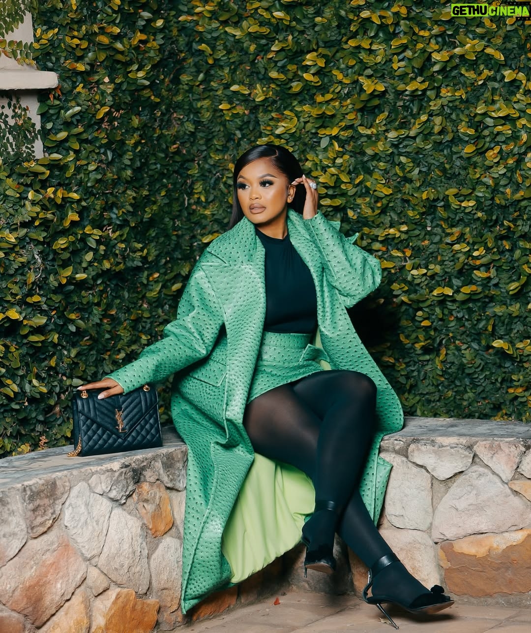 Lerato Kganyago - 3 Likes - Warm Nights 💚

📸 @urbankreativesa