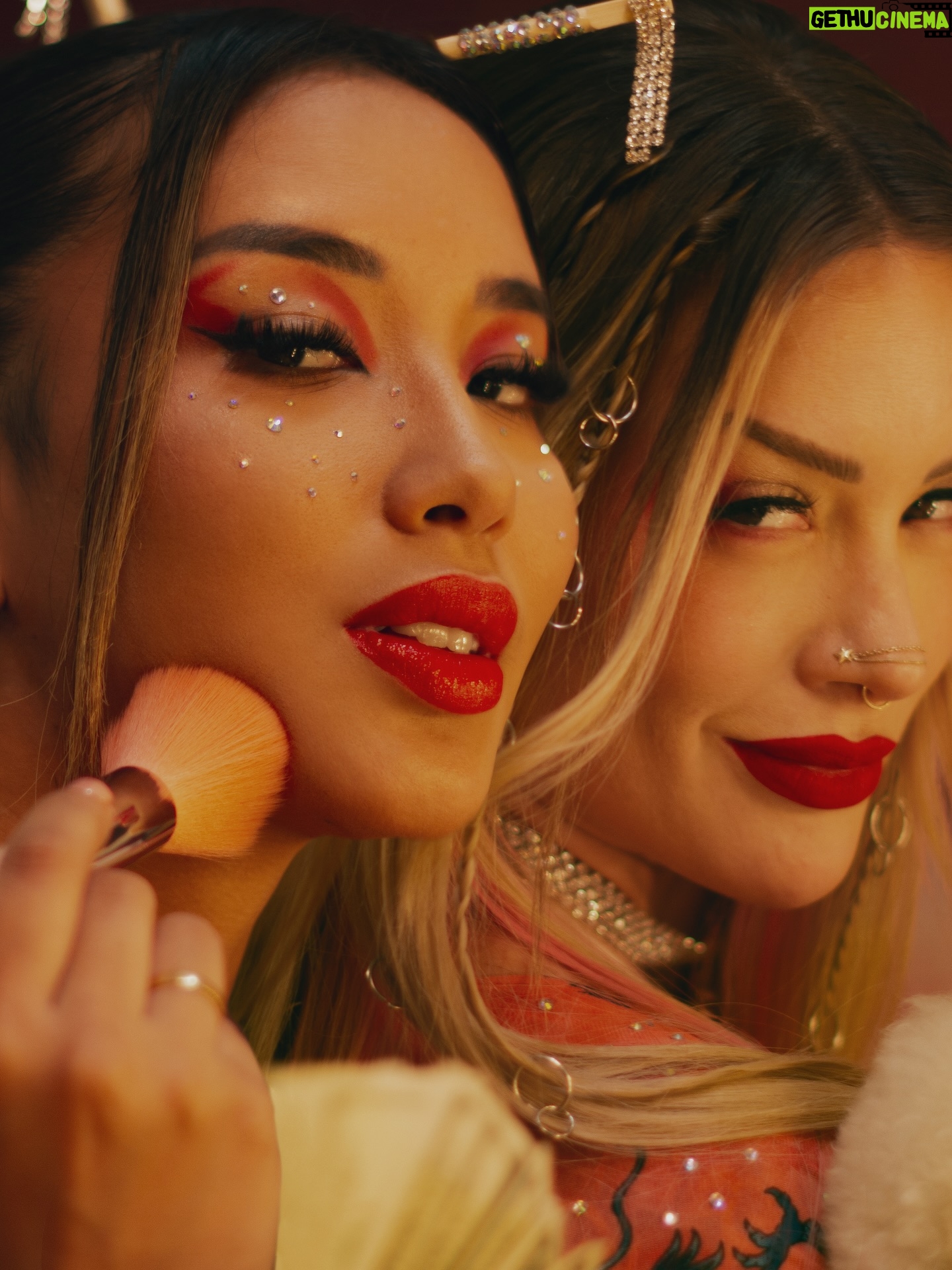 Leslie Shaw - 6.5K Likes - Behind the scenes 📸📽️ @leslieshaw 
.
#videoclip #bts #leslieshaw #armonia10 #fotografia #fotografosperuanos #backstage #musicphotography