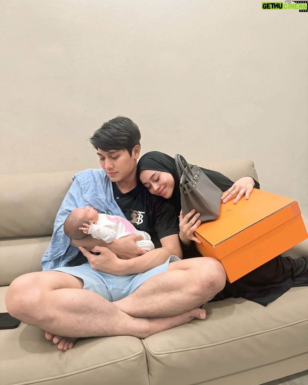 Lesti Kejora - 454.3K Likes - MasyaAllah tabarakallah 14🤍… terimakasih pa😘🙏🏻

#AllahummaBaarik