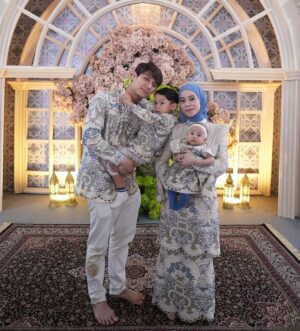 Lesti Kejora Instagram - Selamat Hari Raya Idul Adha. šš¼š
Terima kasih buat teman-teman yang sudah menyempatkan hadir untuk sholat ied berjemaah di kediaman kita yang sudah disulap sedemikian rupa šš¼š
.
@ayudyahandari
@byayudyahandari
.
.
Nb: celana gw kotor abis motong sapi š¤£
