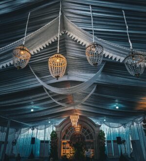 Lesti Kejora Instagram - Selamat Hari Raya Idul Adha. šš¼š
Terima kasih buat teman-teman yang sudah menyempatkan hadir untuk sholat ied berjemaah di kediaman kita yang sudah disulap sedemikian rupa šš¼š
.
@ayudyahandari
@byayudyahandari
.
.
Nb: celana gw kotor abis motong sapi š¤£