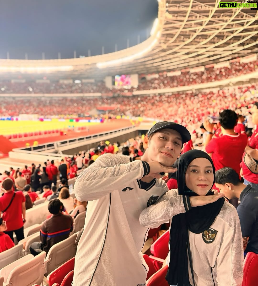 Lesti Kejora - 428.1K Likes - Alhamdulillah, asa itu masih terjaga.
Tetap tegakkan kepala untuk Garuda yang siap terbang tinggi meng-angkasa. 🇮🇩
.
Pinjem selebrasinya mang @oleromeny 🫡🙌🏼