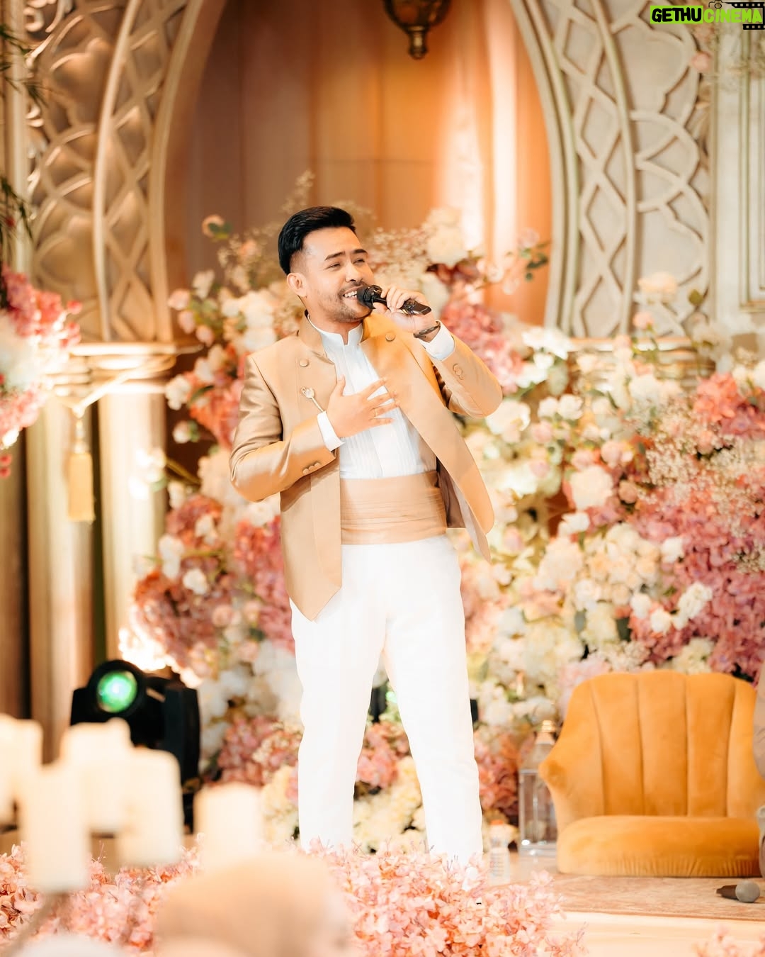 Lesti Kejora - 446.7K Likes - MasyaAllah tabarakallah 
Aqiqah adek🤍… @leshiativana 

Attier: @ayungberinda 
Dekor: @theatmadjas 
EO: @chandira.wo.eo 
Vanue : @ayanajakarta 
F&B : @24evercoffee @ayanajakarta
Souvenir : @momuung.id @moell.id @ricarico_bakery @dagangdagingreal @mydreamgoodies
Usher : @stilettopagarayu
Hadiah : @pmbtoysofficial
MC Offair: @hani.hendrajatinmc @fauzinoerwenda_
Groul Sholawat : @lubnaalazizah.shalawat 
Buku Pengajian : @undangankarawang_
Undangan Digital : @invitato.id
Karpet : @farahcarpetofficial