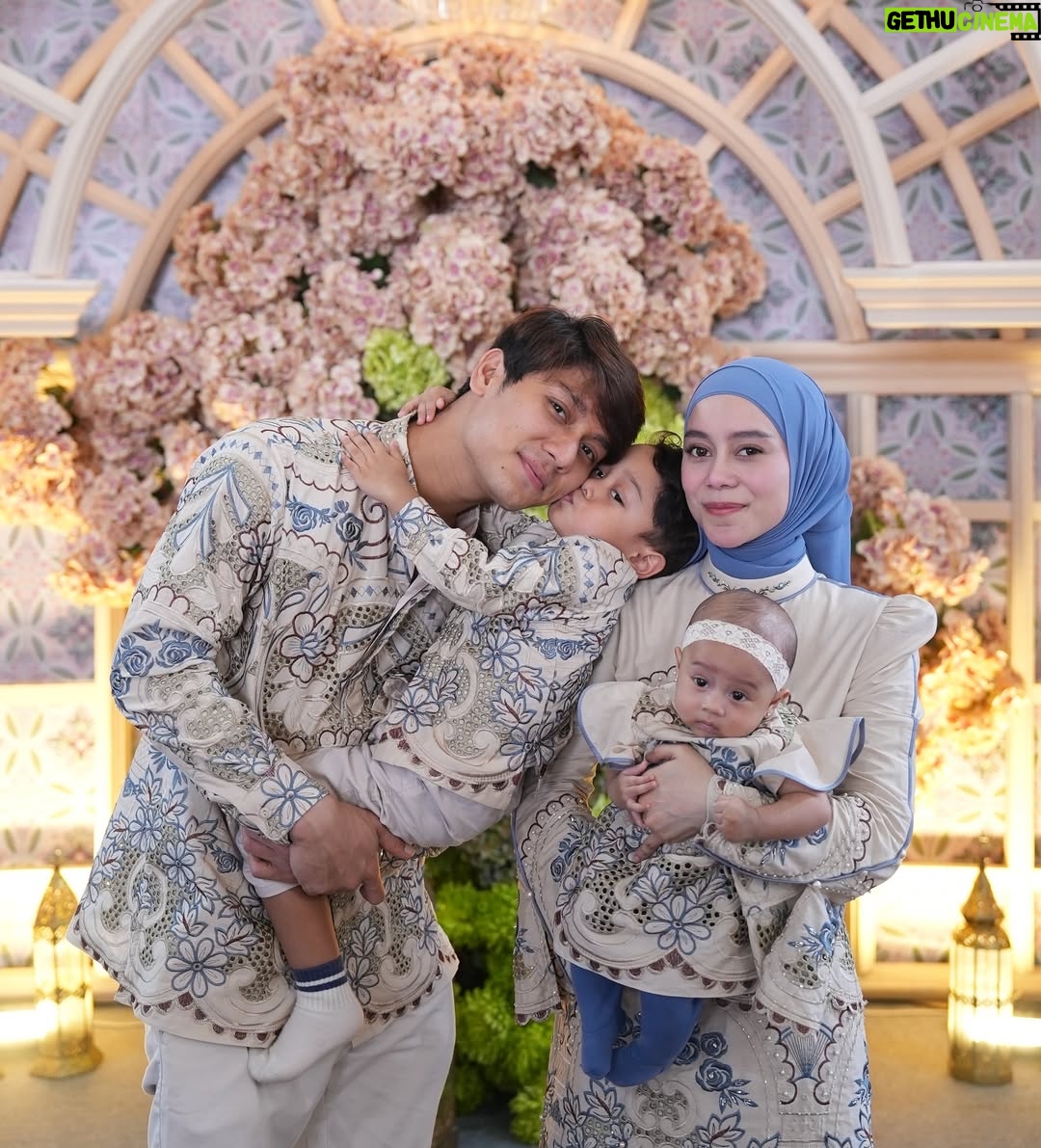 Lesti Kejora - 443.5K Likes - Selamat Hari Raya Idul Adha. 🙏🏼😇
Terima kasih buat teman-teman yang sudah menyempatkan hadir untuk sholat ied berjemaah di kediaman kita yang sudah disulap sedemikian rupa 🙏🏼😅
.
@ayudyahandari 
@byayudyahandari
.
.
Nb: celana gw kotor abis motong sapi 🤣