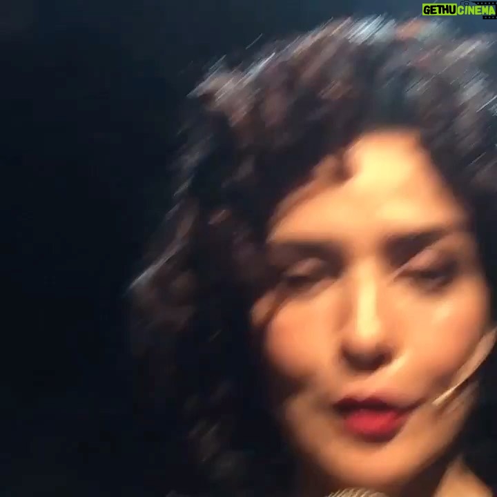 Letícia Sabatella - 17.1K Likes - E logo mais, dias 2,3 e 4 de junho! Tem Piaf e Brecht ! No @teatro_b32 !