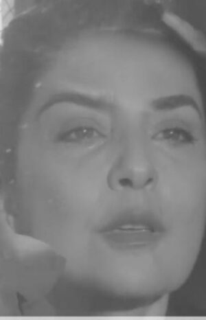 Letícia Sabatella Instagram - Clipe que realizamos durante o lockdown na terrível pandemia da COVID-19. Parte do compêndio Poética da Terra em Crise. Está na trilha sonora do @odebate_ofilme que conta com a produção musical do Mestre Poeta, música incrível artista @julianoholanda . Poética da Terra em Crise- Clipe:
Por que Você?
_“Poética da Terra em Crise” reúne grandes Artistas.
“Como administrar crises? E quando o planeta enfrenta a mais aguda necessidade de compaixão? Crise após crise, que humanidade e com qual ética dará conta de conviver na Terra daqui por diante?” “Poética da Terra em Crise”
O projeto traz canções interpretadas por Leticia Sabatella e composições de Juliano Holanda, Luiz Felipe Leprevost, Zélia Duncan, Chico Paes, Octávio Camargo e Tio Tonho Champoski. “Poetas, artistas, amantes podem nos intuir o possível mesmo que pareça ingênuo ou impossível , neste momento. Mesmo que seja o óbvio de todos os tempos”.
“À luz da poesia, ao som da melodia, a Terra ganha sua voz para além dos gritos, das agressões, dos medos, de toda a sombra que a cobre. E mais generosa do que nunca, se faz o nosso único refúgio e tábua de salvação em todo o espaço sideral!”, Poética da Terra em Crise.
A produção musical de Eugênio Fim, e conta com os músicos Vina Lacerda e Edith de Camargo.
“A Poética da Terra em Crise é o nosso abraço. Este que parece tão distante, perigoso e inacessível. Mas onde nos seguramos em nossos valores, em nossa beleza, que nunca é desnecessária, em qualquer tempo. Ao contrário; A Beleza, ou O Amor com que se pode perceber, ou A Sabedoria de discernir para além da crueldade aparente, é a fonte da Força que nos permite atravessar e prosseguir”.
São seis faixas musicais, entre elas, “Por que você”, de Juliano Holanda, que integra o clipe que foi gravado em Curitiba e conta com elenco da capital paranaense. A produção do projeto e do clipe são da Casa de Artes Helena Kolody .