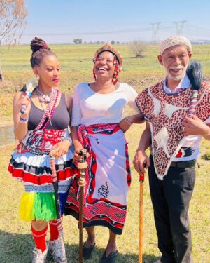 Letoya Makhene Instagram - 2024 🥂
My friends got married, my children grew up a little more, we all found healing and we all realised that we’re much stronger than we thought.
I’m grateful for the lessons learned and I don’t take any of my life experiences for granted 😇
Thank you to everyone that we shared laughs and hugs with 🤗🙏🏽🤍🥰
A big thank you to @houseofzambezi for always ensuring that I look amazing!
To @dandozest_food and @zaza_legacy_wine_bev_sa Thank you for making sure that everyone was always well fed and well hydrated at every function 🥂🍧
To my work family @masechabamedia and @ntethe_global_effect Thank you for never stopping to believe in me! Here’s to our 2025 takeover! 🙌🏽🙌🏽🙌🏽
Emakhosini 👏🏽👏🏽🤍