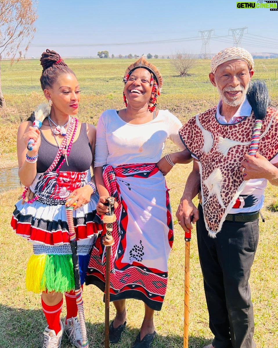 Letoya Makhene - 8.6K Likes - 2024 🥂
My friends got married, my children grew up a little more, we all found healing and we all realised that we’re much stronger than we thought. 

I’m grateful for the lessons learned and I don’t take any of my life experiences for granted 😇

Thank you to everyone that we shared laughs and hugs with 🤗🙏🏽🤍🥰

A big thank you to @houseofzambezi for always ensuring that I look amazing!

To @dandozest_food and @zaza_legacy_wine_bev_sa Thank you for making sure that everyone was always well fed and well hydrated at every function 🥂🍧

To my work family @masechabamedia and @ntethe_global_effect Thank you for never stopping to believe in me! Here’s to our 2025 takeover! 🙌🏽🙌🏽🙌🏽

Emakhosini 👏🏽👏🏽🤍
