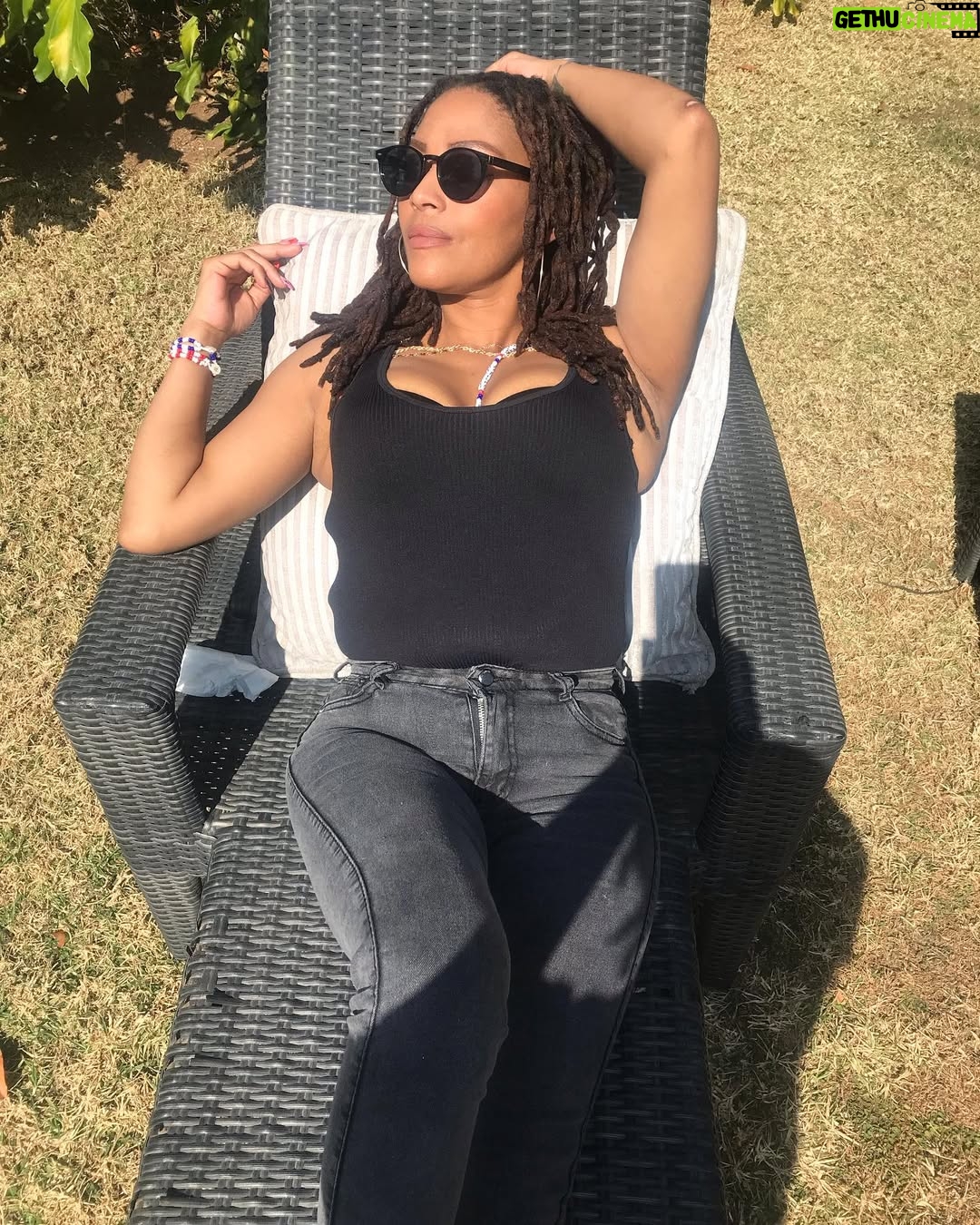 Letoya Makhene - 3.4K Likes - A blessed #WomansDay to all my queens 💋💅🏽🌹