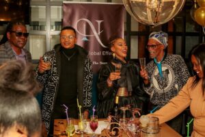 Letoya Makhene Instagram - A blessed birthday to the most beautiful man I know. My king. My dad @dr_blondiemakhene
You are life and love personified 🥰🥰🥰
Here’s to many more 🥂
Ndauwe 👏🏽👏🏽🧁