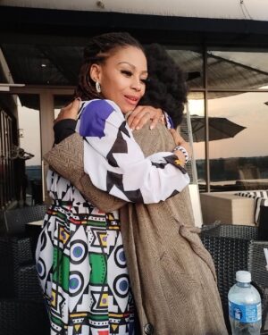Letoya Makhene Instagram - Young throwback to a day I was so proud of my daughter @nubia.aib for one of the many things she has managed to achieve all by herself 🥰🤩🎈
Love you kiddo 💋🫶🏽🌹
👗 @houseofzambezi