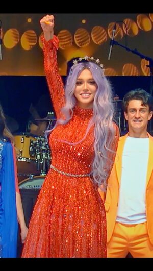 Lilit Hovhannisyan Instagram - Հայերինը ❤️💙🧡 #premiere
The full version on my YouTube channel ▶️