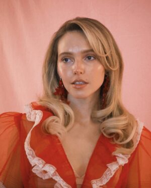 Lina Larissa Strahl Instagram - Ihr Lieben,
MELODRAMA TOUR TICKETS SIND JETZT ONLINE🔥♥️
Sehen wir uns??
Kommentiert mal eure Stadt😮💨🍓
(Ticket link in der Story & bio)
