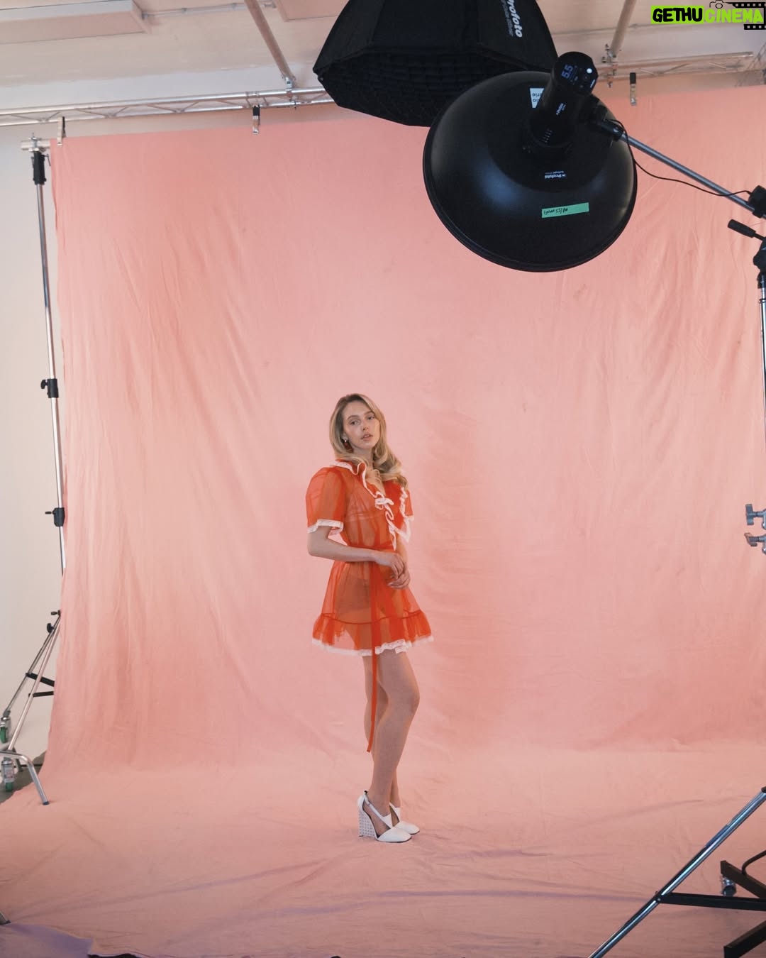 Lina Larissa Strahl - 4.5K Likes - Ihr Lieben, 

MELODRAMA TOUR TICKETS SIND JETZT ONLINE🔥♥️

Sehen wir uns??

Kommentiert mal eure Stadt😮‍💨🍓
(Ticket link in der Story & bio)
