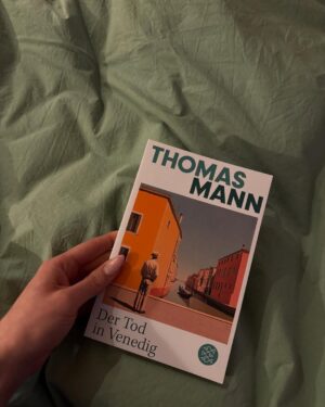Lina Larissa Strahl Instagram - wer die Maus nicht ehrt, ist die Maus nicht wert