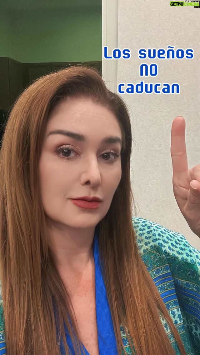 Linda Lucía Callejas - 378 Likes - De ahí, también se sale!!!
Hoy quiero recordarte algo simple pero poderoso:
No importa lo difícil que esté siendo el momento, no te defines por tu dolor, sino por tu capacidad de seguir avanzando.

Tu mente intentará convencerte que no hay salida, pero no olvides tu histórico: ya has vencido antes, y eso es prueba que puedes volver a levantarte.

Redireccionar no siempre es fácil, a veces incluso duele… pero con tiempo, persistencia y disciplina, lo que hoy parece imposible mañana será parte de tu historia de victoria.

💡 No te rindas: los sueños no caducan, caduca el miedo. 

#SueñosCumplidos
#DisciplinaEsLibertad
#PropositoDeVida
#CrecimientoPersonal
#TransformacionInterior
#Persistencia
#MotivacionDiaria
#MentalidadPositiva
#FuerzaInterior
#SiSePuede