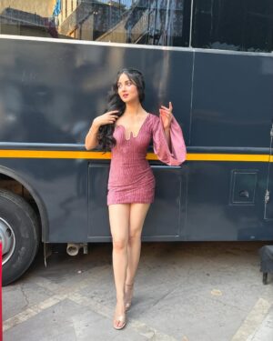 Lisa Prerna Instagram - feeling exactly how i look