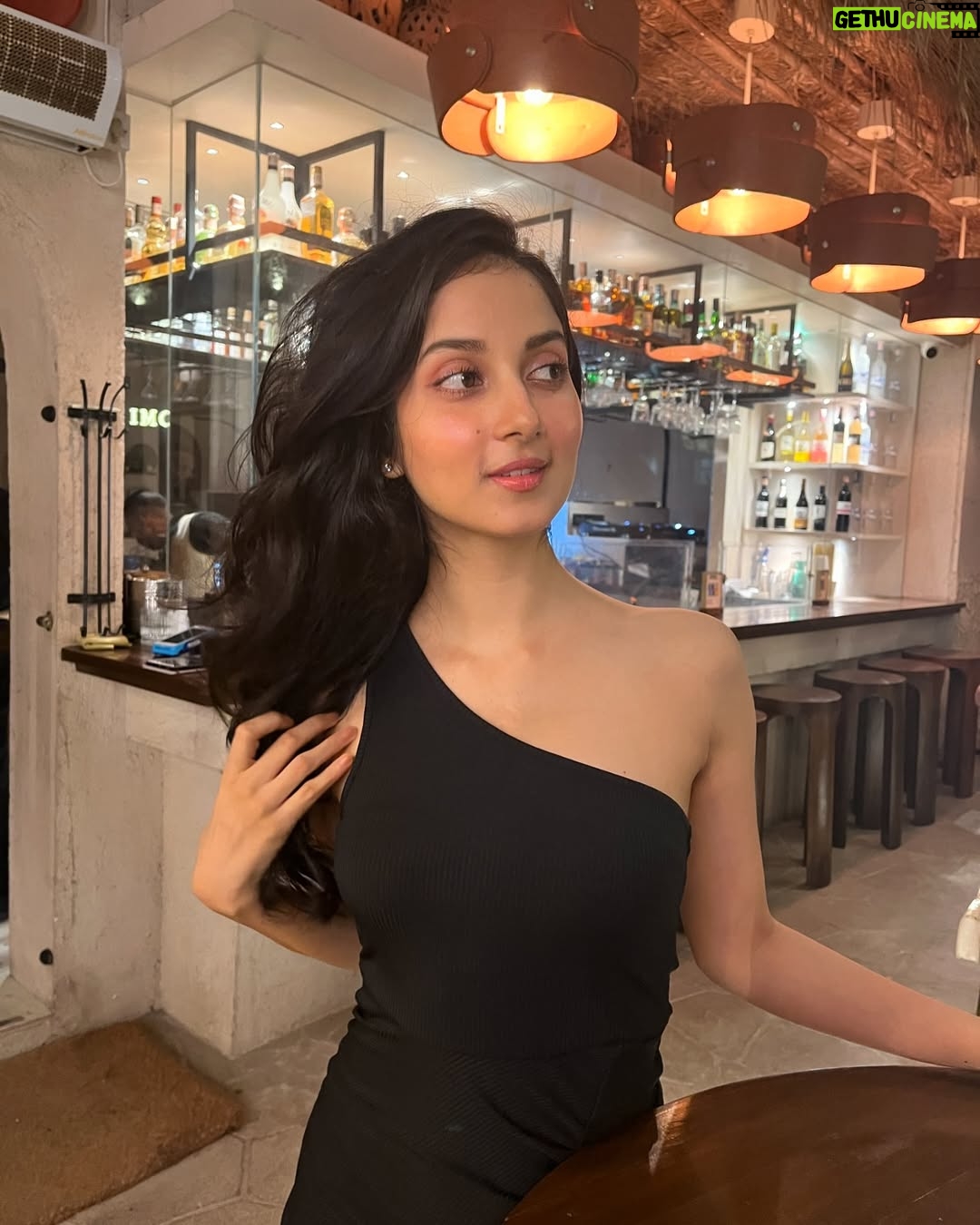 Lisa Prerna - 6.7K Likes - hint : very
🍓