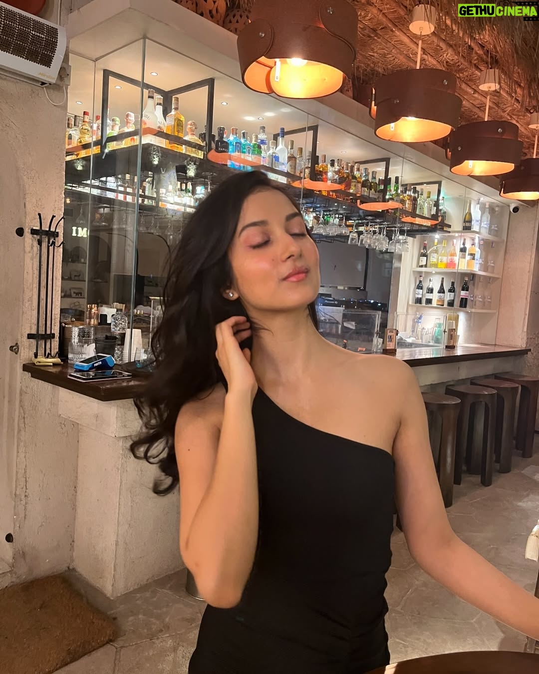 Lisa Prerna - 6.7K Likes - hint : very
🍓