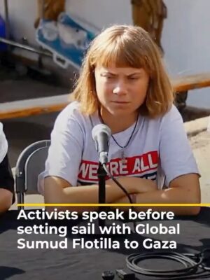 Lisa Surihani Instagram - May Allah swt ease every step of @sumudnusantaraofficial journey and protect all Global Sumud Flotilla volunteers, may they safely reach G and bring hope, aid, and solidarity to the oppressed people there. May their courage be rewarded and their mission open hearts across the world 🤍
حَسْبُنَا اللهُ وَنِعْمَ الْوَكِيْلُ