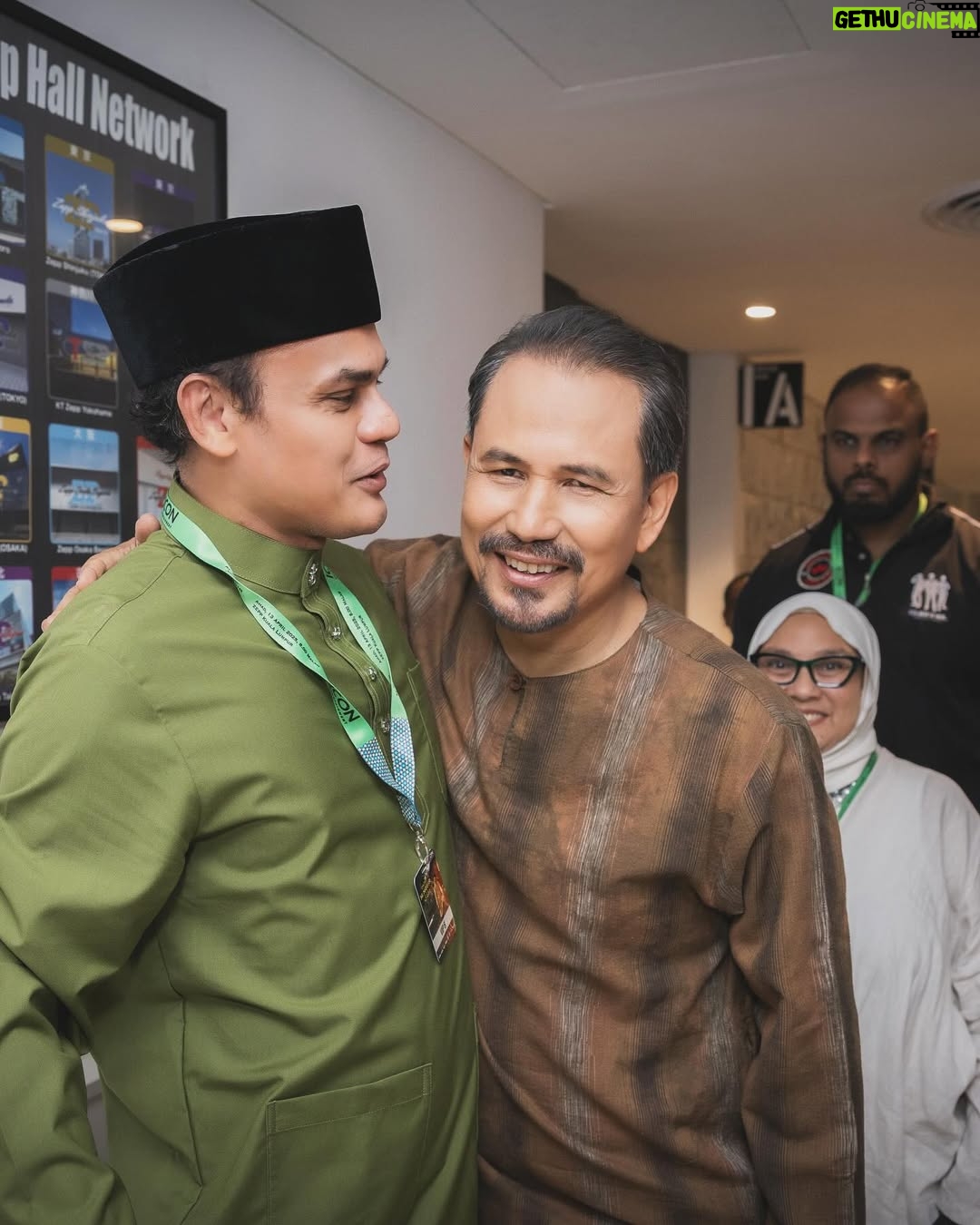 Lisa Surihani - 51.9K Likes - Jazakallahu khayran khatira @imantang75 @iconentertainmentmy for the invitation to watch the sifu Dato’ M.Nasir for the M. N46IR Cipta Raya concert.