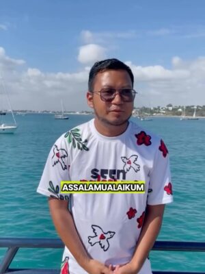 Lisa Surihani Instagram - May Allah swt ease every step of @sumudnusantaraofficial journey and protect all Global Sumud Flotilla volunteers, may they safely reach G and bring hope, aid, and solidarity to the oppressed people there. May their courage be rewarded and their mission open hearts across the world 🤍
حَسْبُنَا اللهُ وَنِعْمَ الْوَكِيْلُ