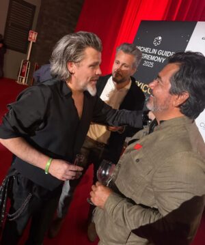 Litzy Instagram - Una noche inolvidable @guiamichelinmx @michelinguide Orgullosa de ti, de tus logros, del Chef impecable que eres, peros sobre todo del alma que tienes! TE AMO @donponchocadena Gracias por hacerme parte de tus éxitos. 🙌🏼✨💛

Felicidades por @carboncabronmx por segundo año consecutivo en la Guía Michelin 🙌🏼🫡