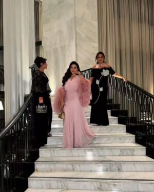 Lojain Omran Instagram - ..
ألف مبرووووك للأخ و الصديق العزيز زايد البداد زواج أبنته هبه 
الله يتمم لها و لعريسها سيف على خير و بركة و يسعدهم العمر كله و يجعل ديار البداد دوم عامرة بالأفراح و المسرات 
@zayedalbaddad
..

 شكرا للمبدع إياد على أجمل القطات تسلم إيدك @reelat_by_eyad

..
Jewelry :- @tiffanyandco
Hairstyles :- @rojeh_yousef
..
..
#أفراح #الأردن #البداد #لجين_عمران  #lojain_omran
