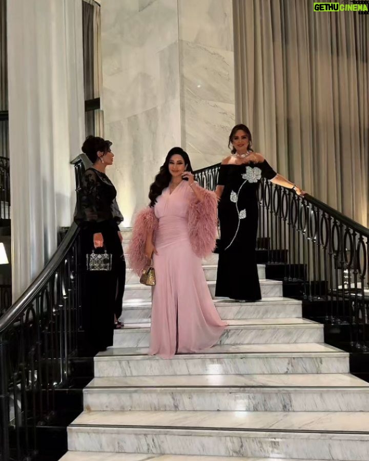 Lojain Omran - 3 Likes - ..
ألف مبرووووك للأخ و الصديق العزيز زايد البداد زواج أبنته هبه 
الله يتمم لها و لعريسها سيف على خير و بركة و يسعدهم العمر كله و يجعل ديار البداد دوم عامرة بالأفراح و المسرات 
@zayedalbaddad
..

 شكرا للمبدع إياد على أجمل القطات تسلم إيدك @reelat_by_eyad

..
Jewelry :- @tiffanyandco
Hairstyles :- @rojeh_yousef
..
..
#أفراح #الأردن #البداد #لجين_عمران  #lojain_omran