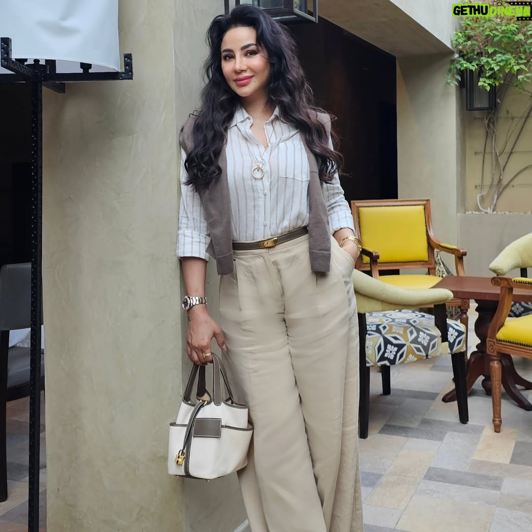 Lojain Omran - 3 Likes - ..
..
Find the Magic of living in the everyday🤍💫💫💫
..
#لجين_عمران #lojain_omran