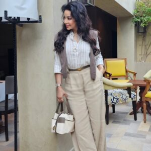 Lojain Omran Instagram - ..
..
Find the Magic of living in the everyday🤍💫💫💫
..
#لجين_عمران #lojain_omran