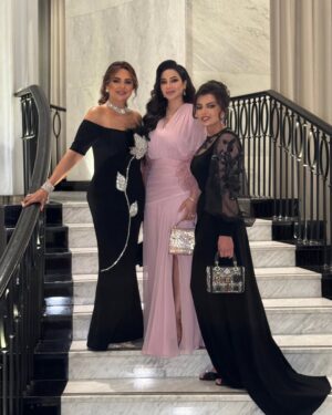 Lojain Omran Instagram - ..
ألف مبرووووك للأخ و الصديق العزيز زايد البداد زواج أبنته هبه 
الله يتمم لها و لعريسها سيف على خير و بركة و يسعدهم العمر كله و يجعل ديار البداد دوم عامرة بالأفراح و المسرات 
@zayedalbaddad
..

 شكرا للمبدع إياد على أجمل القطات تسلم إيدك @reelat_by_eyad

..
Jewelry :- @tiffanyandco
Hairstyles :- @rojeh_yousef
..
..
#أفراح #الأردن #البداد #لجين_عمران  #lojain_omran