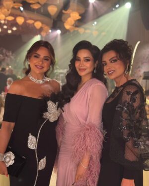 Lojain Omran Instagram - ..
ألف مبرووووك للأخ و الصديق العزيز زايد البداد زواج أبنته هبه 
الله يتمم لها و لعريسها سيف على خير و بركة و يسعدهم العمر كله و يجعل ديار البداد دوم عامرة بالأفراح و المسرات 
@zayedalbaddad
..

 شكرا للمبدع إياد على أجمل القطات تسلم إيدك @reelat_by_eyad

..
Jewelry :- @tiffanyandco
Hairstyles :- @rojeh_yousef
..
..
#أفراح #الأردن #البداد #لجين_عمران  #lojain_omran