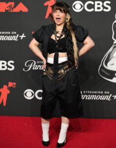 Actress Lola Young HD Photos and Wallpapers September 2025