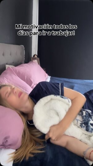 Lorna Cepeda Instagram - Mi motivación todos los días para ir a trabajar! Jajajajajajajajajajajajaja