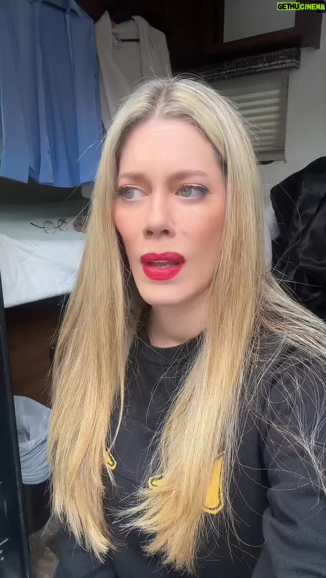 Lorna Cepeda - 213.5K Likes - Quien dijo que esta es la mejor edad? Jajajajajaja